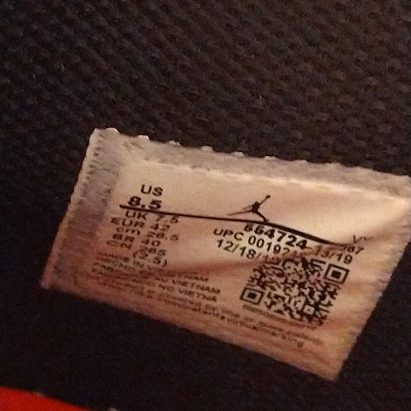 Jordans - Picture 7 of 8